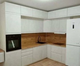 Модульная кухня Бруклин 2.4 x 2 м (Бетон белый) в Уфе - ufa.katalogmebeli.com | фото 15